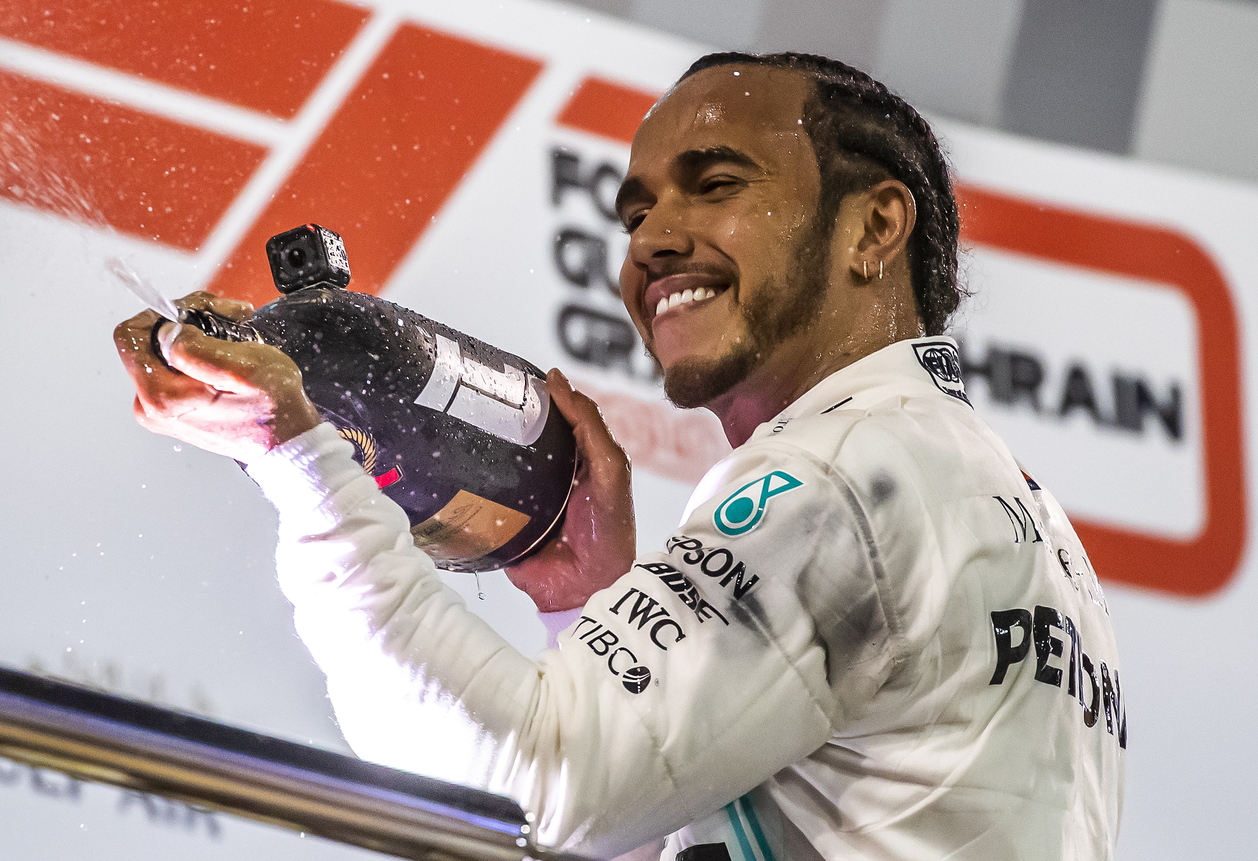 梅赛德斯碾压威廉姆斯，汉密尔顿高光表现