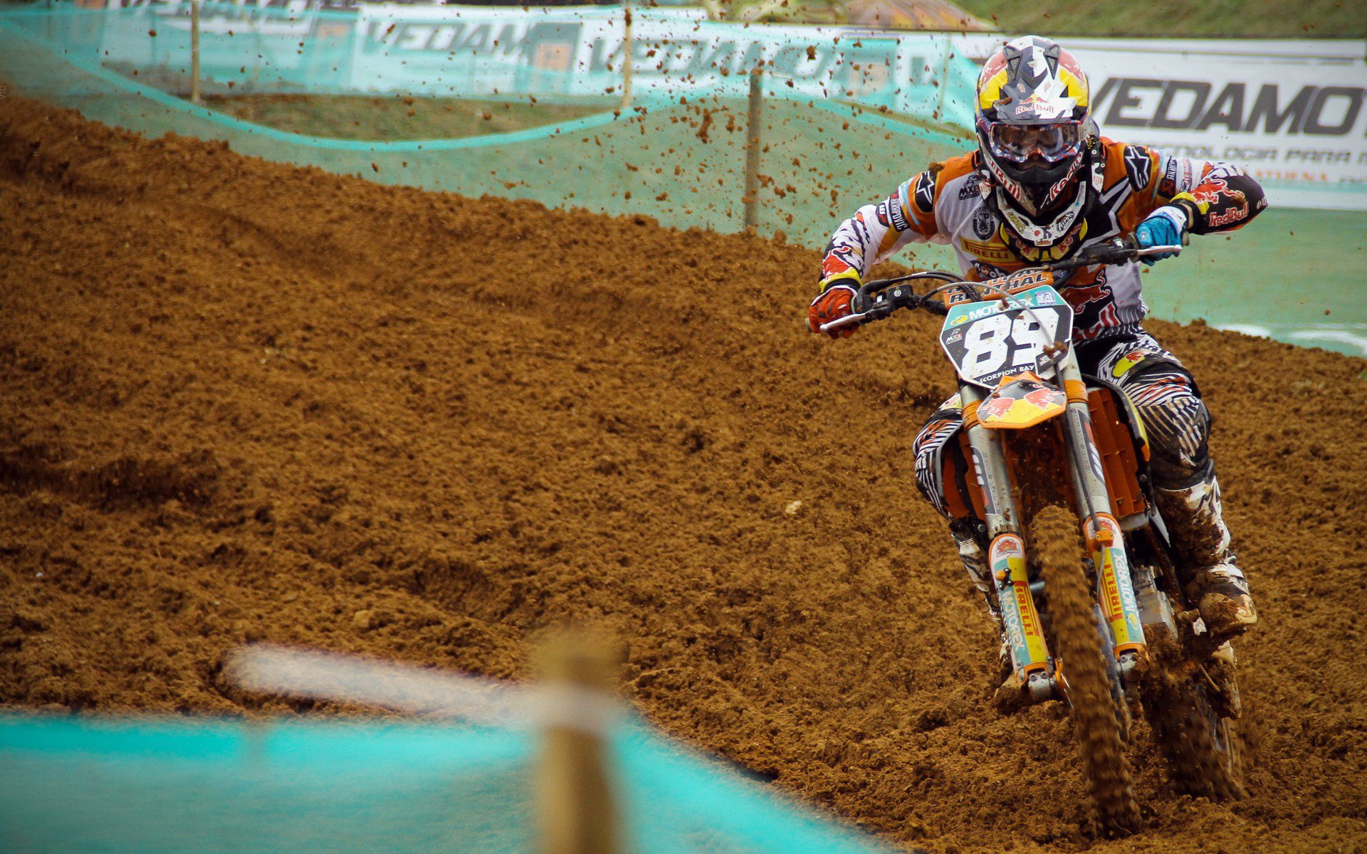 黄喜灿统治全场，摩洛哥完胜伊朗，当个人英雄主义照亮集体足球的夜空